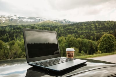 5 essentiële tips om je camper als mobiel kantoor te gebruiken
